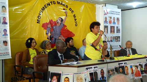 Debora Maria da Silva, one of the founders of Mothers of May, speaks at the São Paulo Union of Journalists in 2011. During the event, which marked five years of impunity for the crimes of May 2006, Mothers of May launched the book From Mourning to Fight, published with the support of the Brazil Fund.